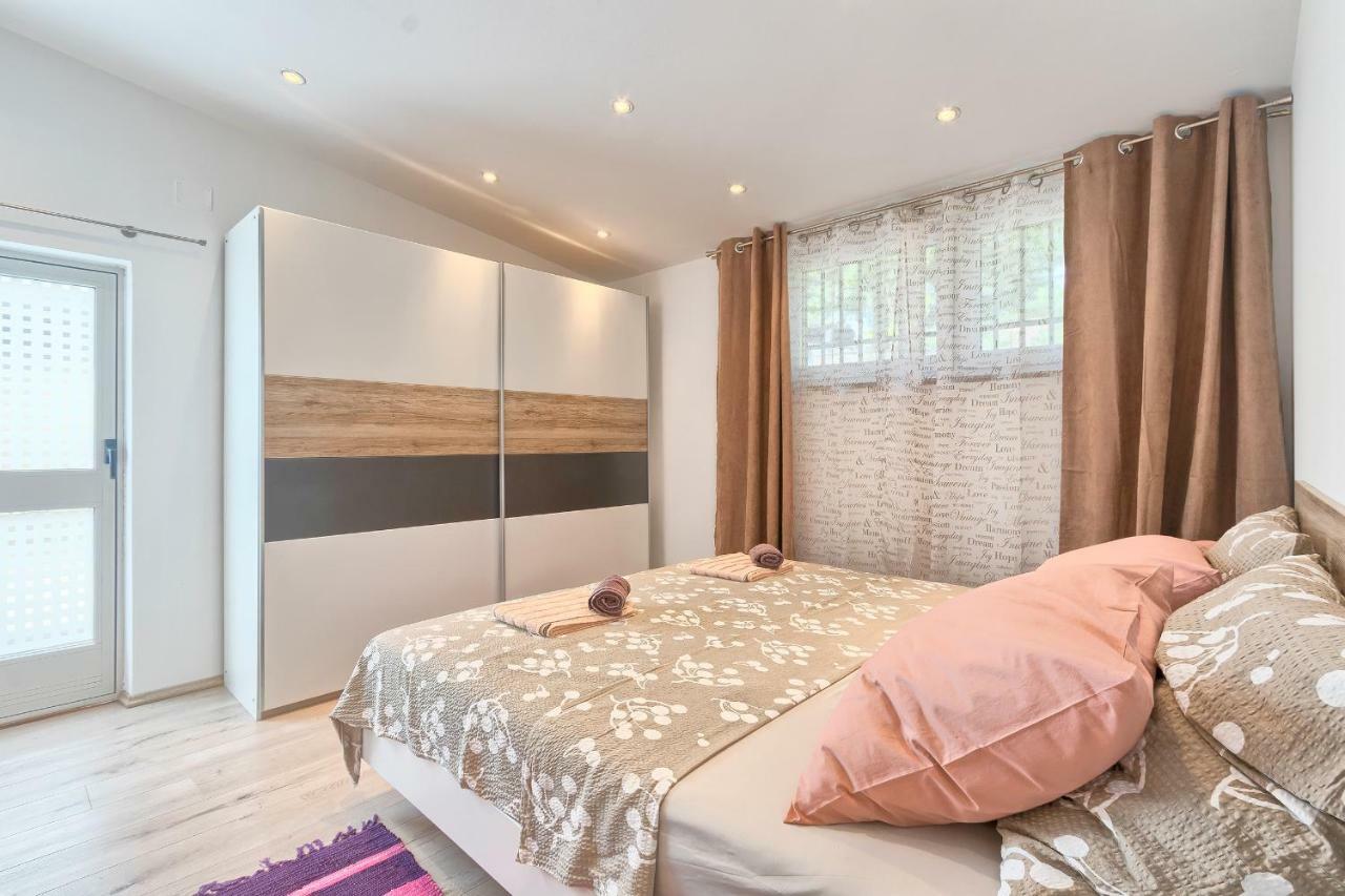 Wellness Apartman Kaiser Pula Exterior photo